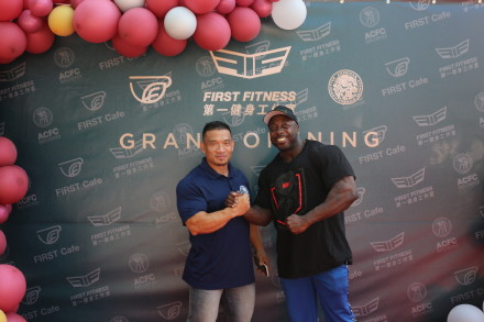 高娓娓:第一健身工作室FirstFitness精彩亮相美国纽约